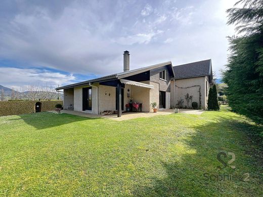 Luxury home in Brié-et-Angonnes, Isère
