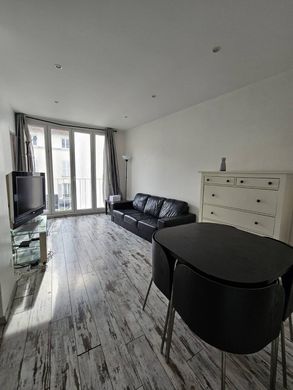 Apartment in Neuilly-sur-Seine, Hauts-de-Seine