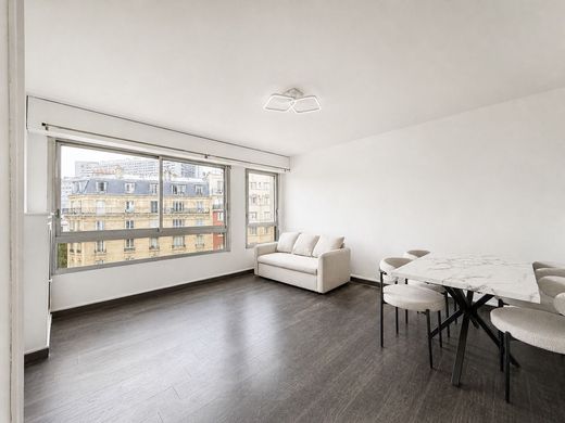 Apartment in Courbevoie, Hauts-de-Seine
