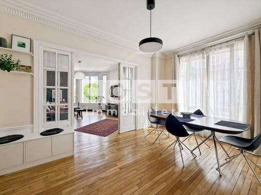 Appartamento a Courbevoie, Hauts-de-Seine