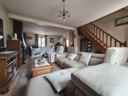 Luxury home in Noisy-le-Grand, Seine-Saint-Denis