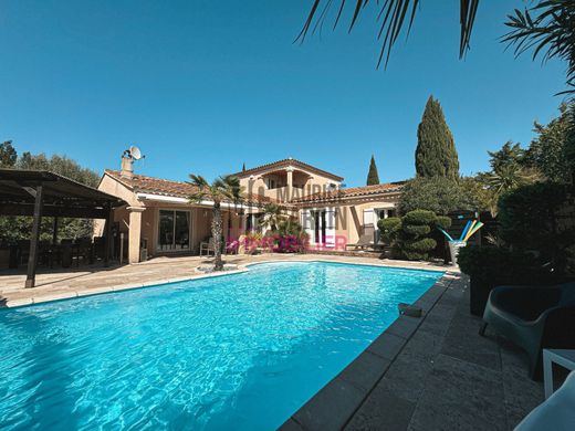 Maison de luxe à Sérignan-du-Comtat, Vaucluse