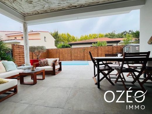 Luxe woning in Canohès, Pyrénées-Orientales