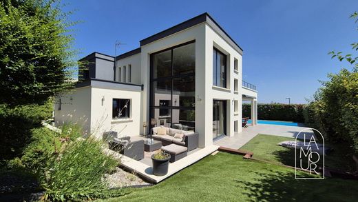 Luxury home in Daix, Cote d'Or