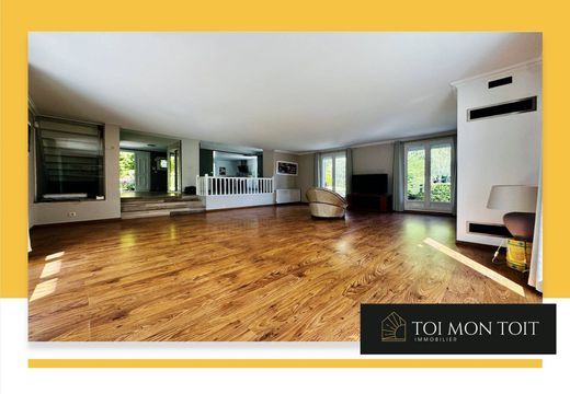 Maison de luxe à Saint-Witz, Val-d'Oise