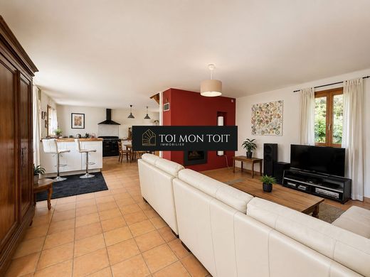 Luxury home in Mortefontaine, Oise
