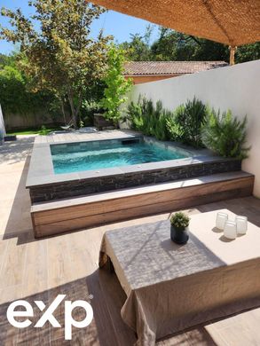 Maison de luxe à Rougiers, Var