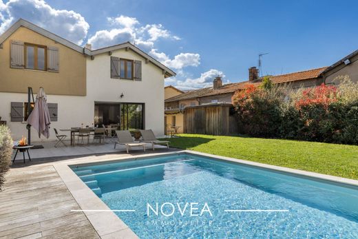 Luxury home in Curis-au-Mont-d'Or, Rhône