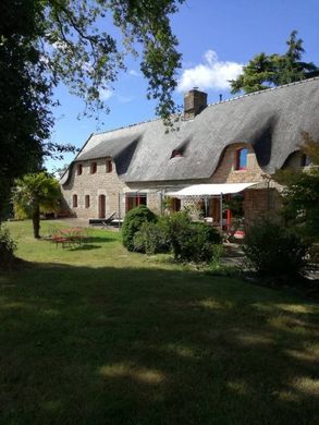 Luxus-Haus in Languidic, Morbihan