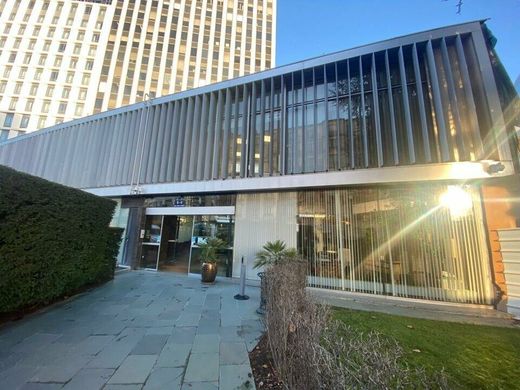 Office in Puteaux, Hauts-de-Seine