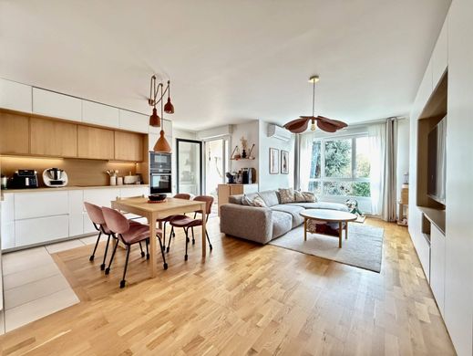 Apartment in Le Perreux-sur-Marne, Val-de-Marne