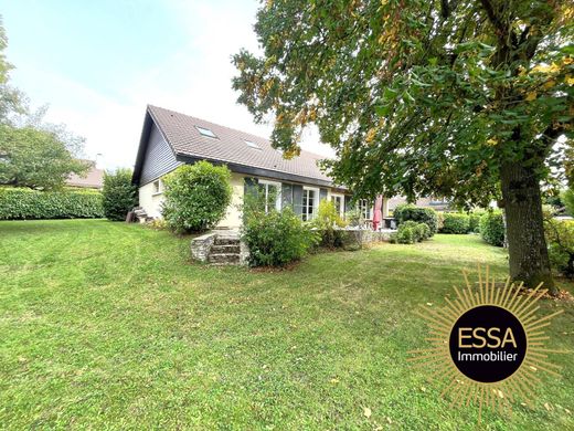 Luxury home in Chavenay, Yvelines