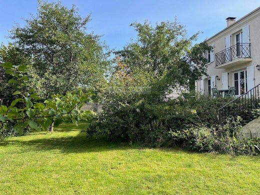 Casa de lujo en Le Plessis-Trévise, Valle de Marne