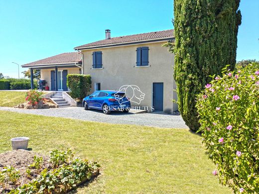 Casa di lusso a Chazay-d'Azergues, Rhône