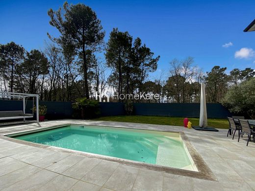 Luxury home in Martignas-sur-Jalle, Gironde