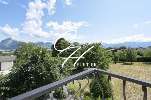 Luxury home in Seyssins, Isère