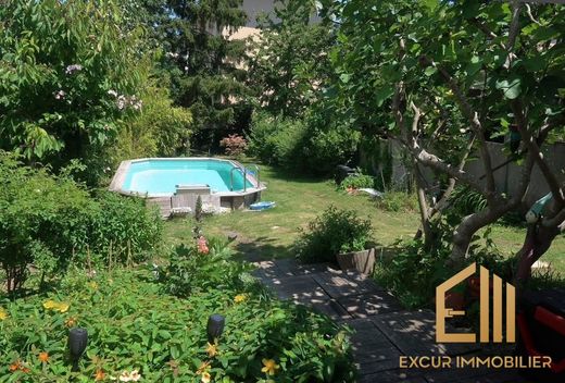 ‏בתי יוקרה ב  Igny, Essonne