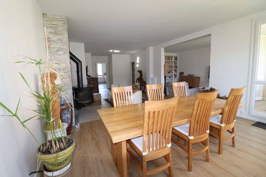 Apartment in Louveciennes, Yvelines