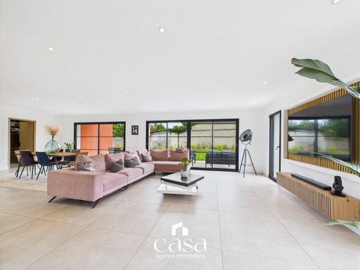 Luxury home in Baron-sur-Odon, Calvados