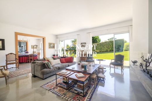 Casa di lusso a Bassussarry, Pirenei atlantici