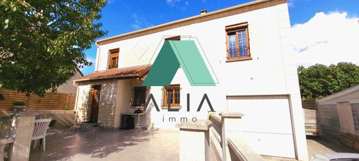 Appartementencomplex in Sarcelles, Val d'Oise