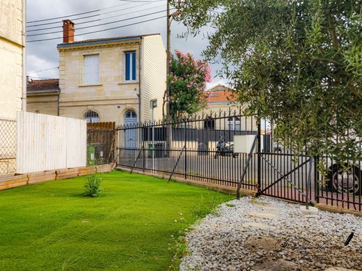 Luxury home in Talence, Gironde