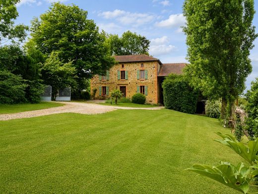 Luxury home in Aurignac, Upper Garonne