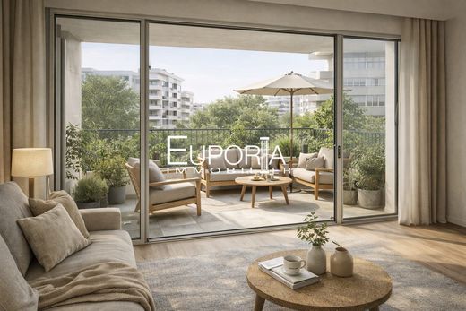 Apartment in Issy-les-Moulineaux, Hauts-de-Seine