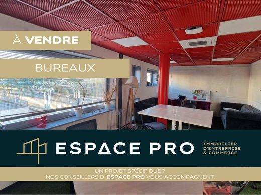 Office in Hérouville-Saint-Clair, Calvados