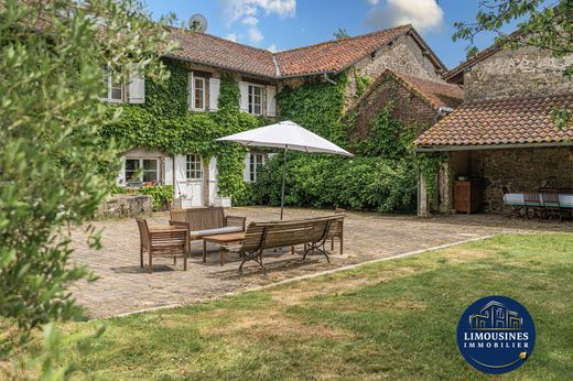 Luxury home in Boisseuil, Haute-Vienne