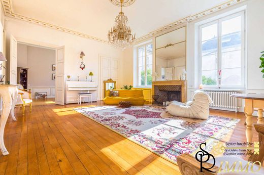 Apartment / Etagenwohnung in Dijon, Cote d'Or
