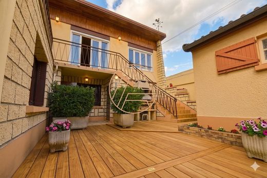 Casa di lusso a Saint-Maur-des-Fossés, Val-de-Marne