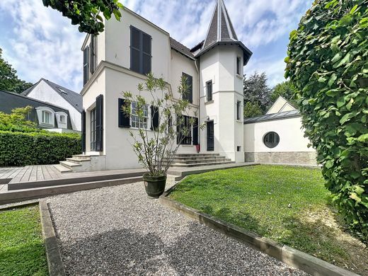 Luxury home in Vaucresson, Hauts-de-Seine