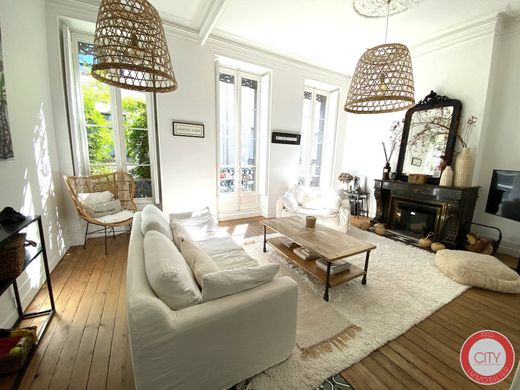 Apartment in Bordeaux, Gironde