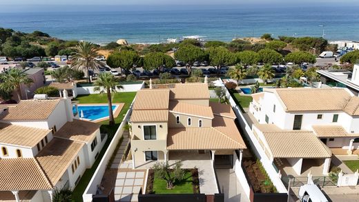 Villa in Albufeira e Olhos de Água, Albufeira Municipality