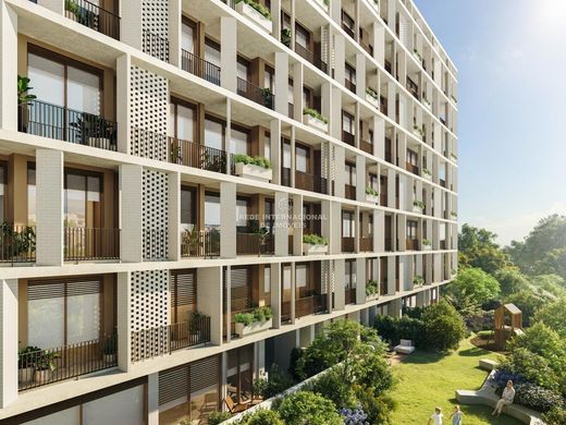 Apartment / Etagenwohnung in Porto, Distrito do Porto
