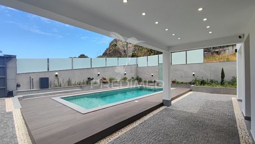 Machico, Madeiraのヴィラ
