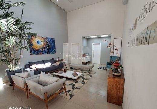 Villa in Votorantim, São Paulo