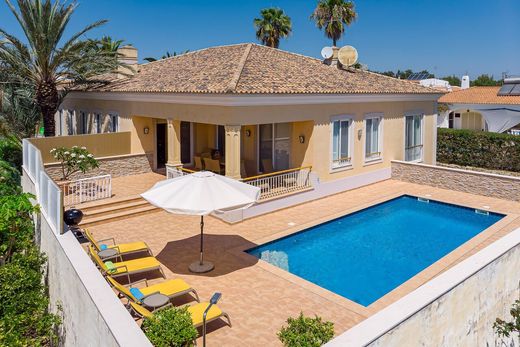 Villa in Albufeira e Olhos de Água, Albufeira