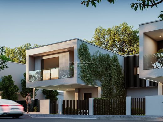 Apartment / Etagenwohnung in Seixal, Distrito de Setúbal