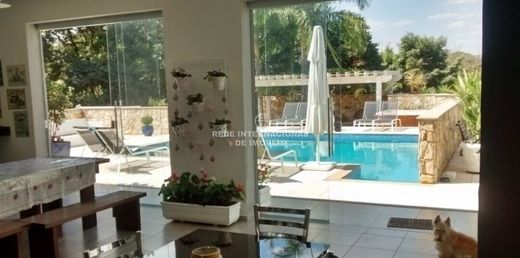 Villa en Valinhos, São Paulo