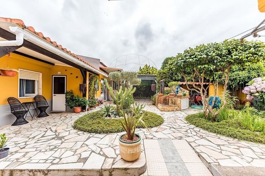 Вилла, Торреш, Torres Vedras