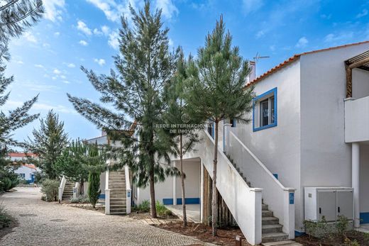 Apartment / Etagenwohnung in Grândola, Distrito de Setúbal