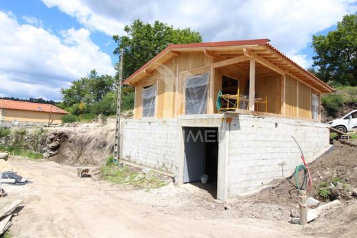 빌라 / Póvoa de Lanhoso, Distrito de Braga