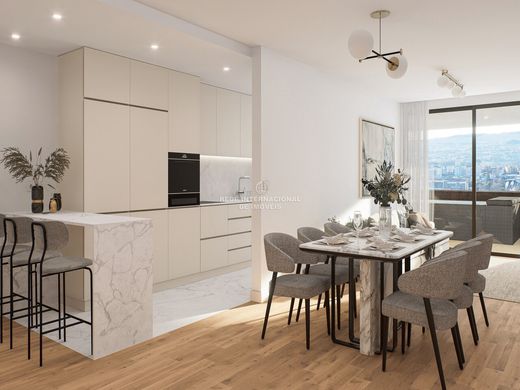 Apartment / Etagenwohnung in Vila Nova de Gaia, Distrito do Porto