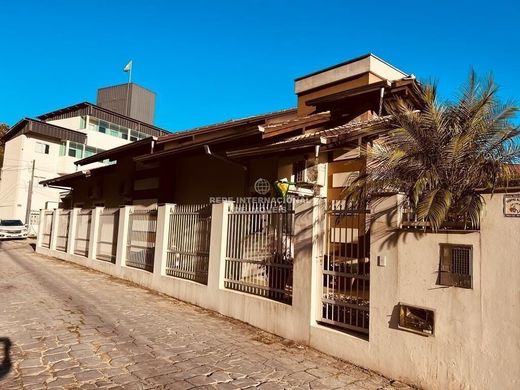 Willa w Gaspar, Santa Catarina