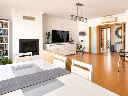 Apartment / Etagenwohnung in Sines, Distrito de Setúbal