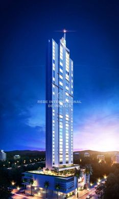 Apartment / Etagenwohnung in Balneário Camboriú, Santa Catarina