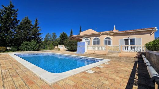 Вилла, Silves, Distrito de Faro