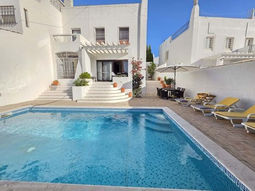 Villa in Albufeira e Olhos de Água, Albufeira Municipality